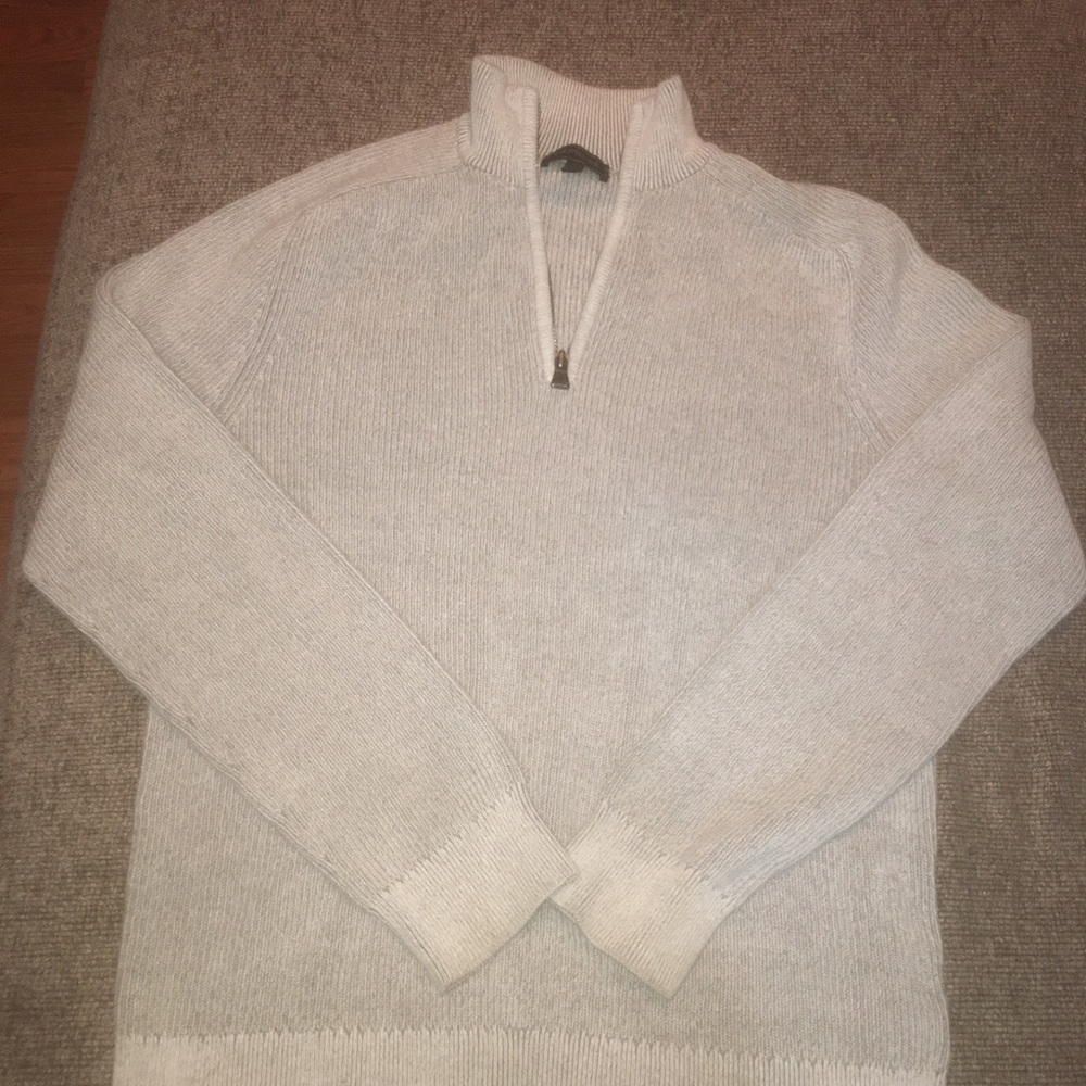 Express sweater L
